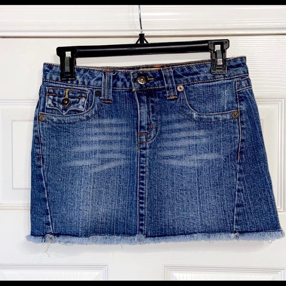 𝙹𝚎𝚊𝚗 𝚖𝚒𝚗𝚒 𝚜𝚔𝚒𝚛𝚝𓆉 - Picture 3 of 3